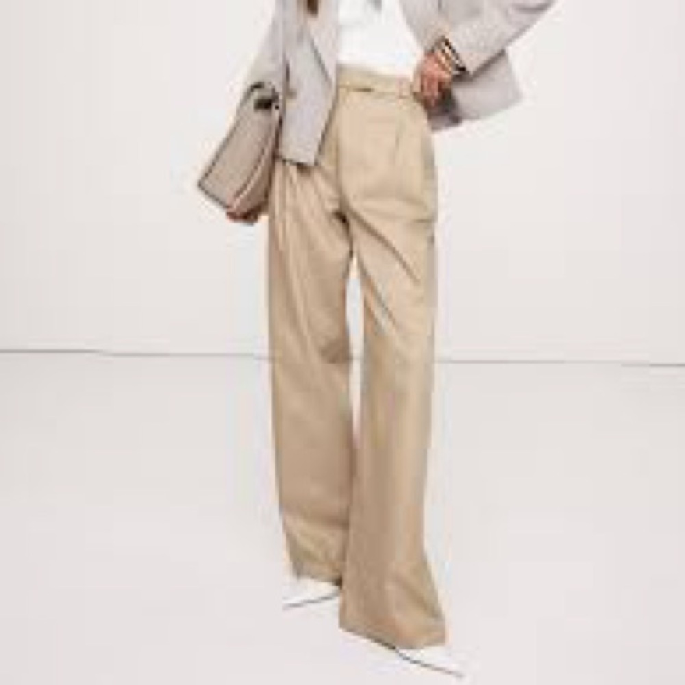Banana Republic Beige Wide-Leg Trousers